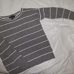 Youth banana Republic gray long sleeve size small filpucci fine Italian Yarn